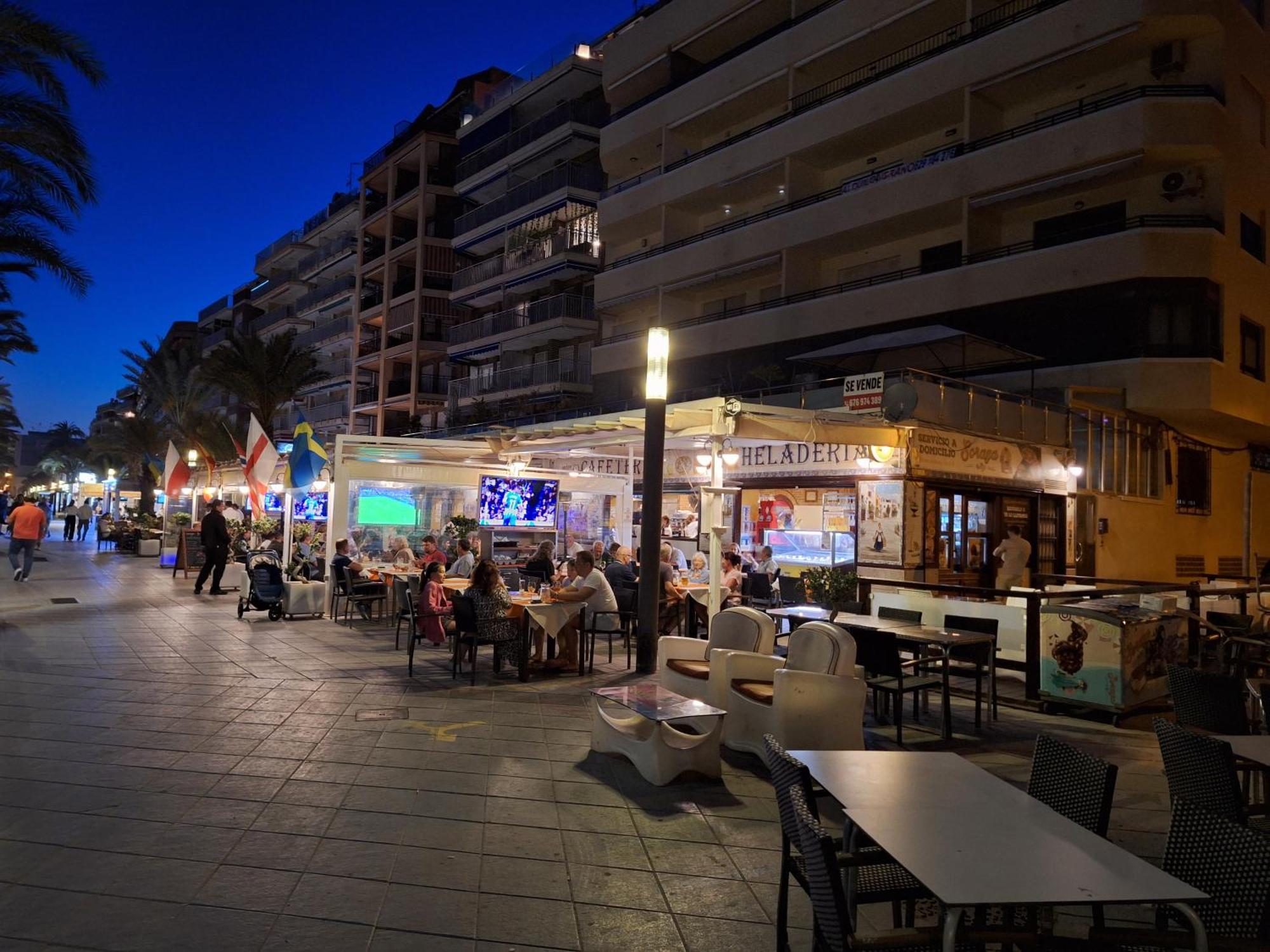 Apartamento 1A Linea Anri Torrevieja Bagian luar foto