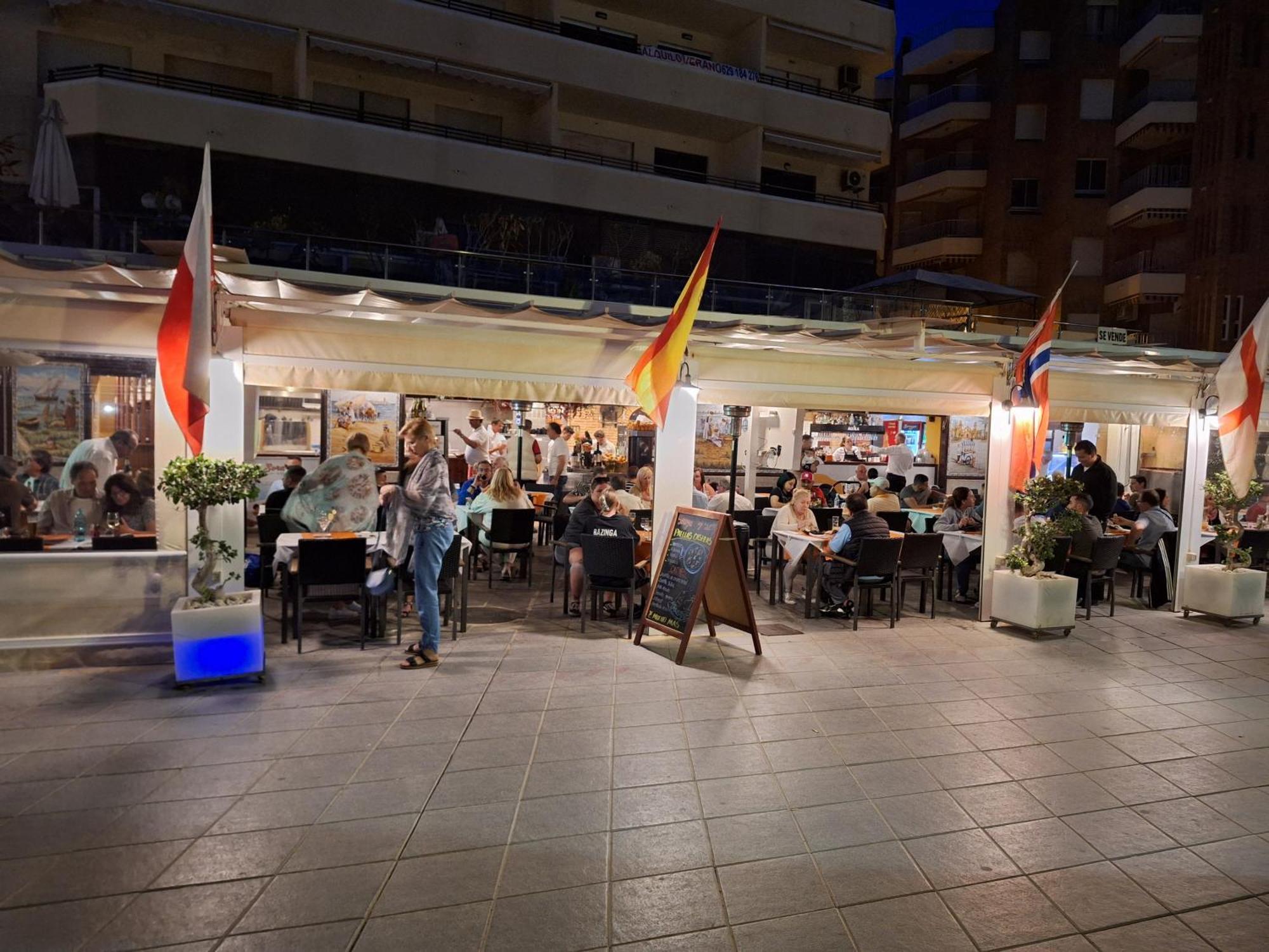 Apartamento 1A Linea Anri Torrevieja Bagian luar foto