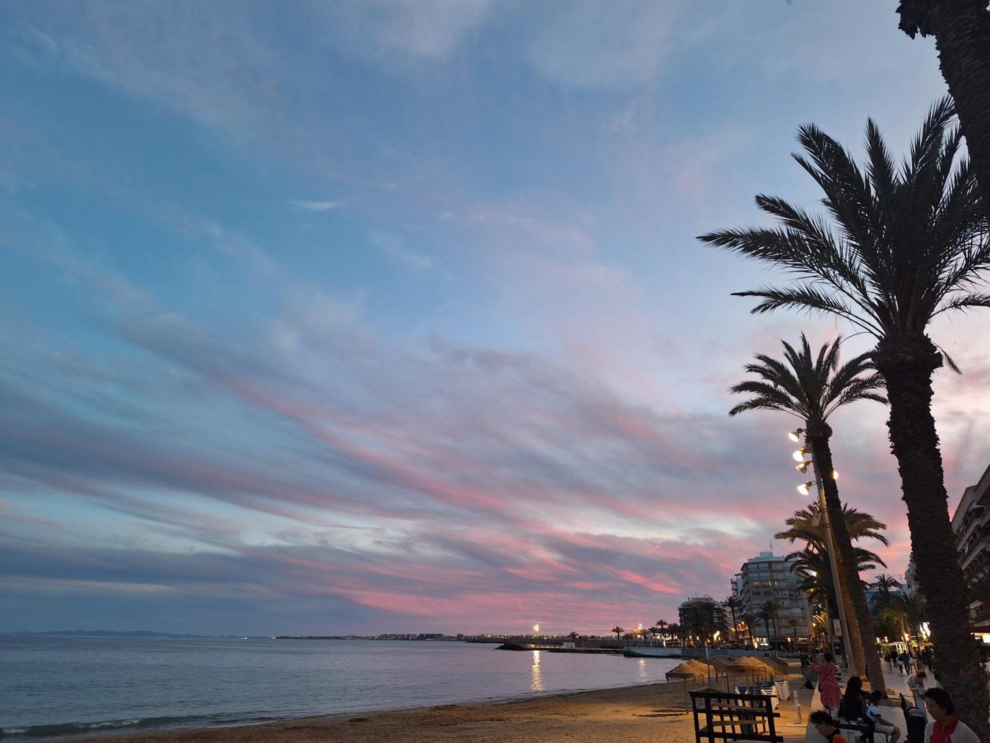 Apartamento 1A Linea Anri Torrevieja Bagian luar foto