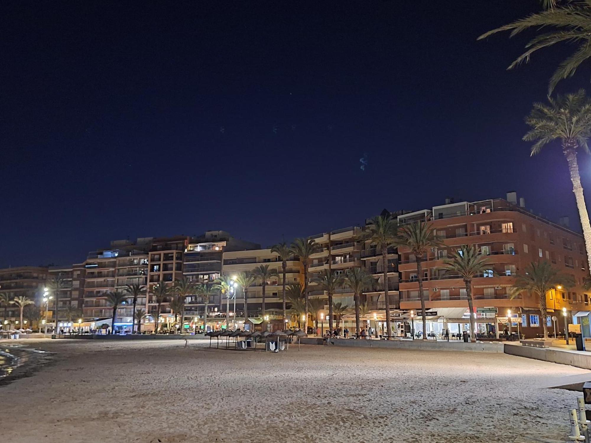 Apartamento 1A Linea Anri Torrevieja Bagian luar foto