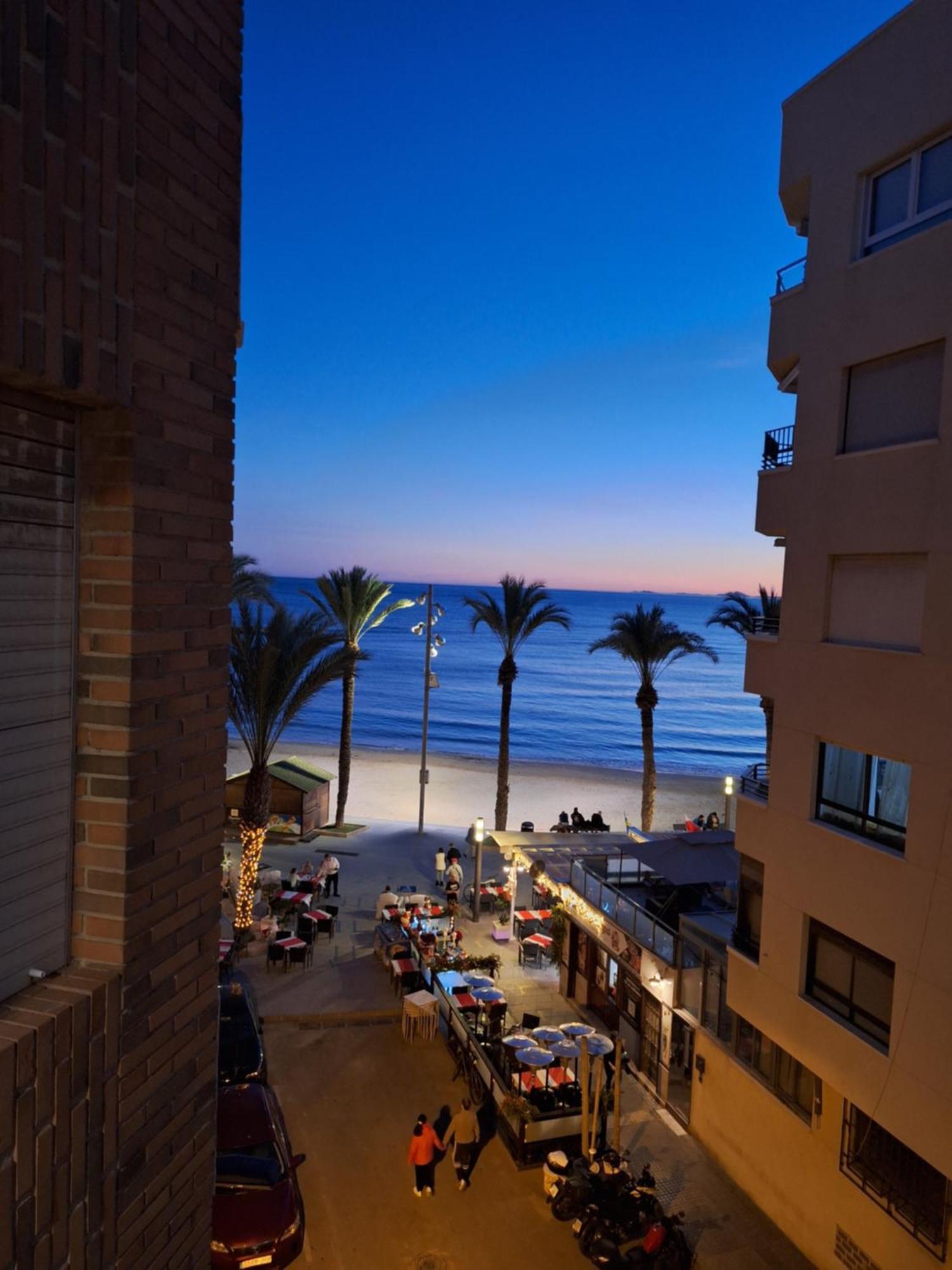 Apartamento 1A Linea Anri Torrevieja Bagian luar foto